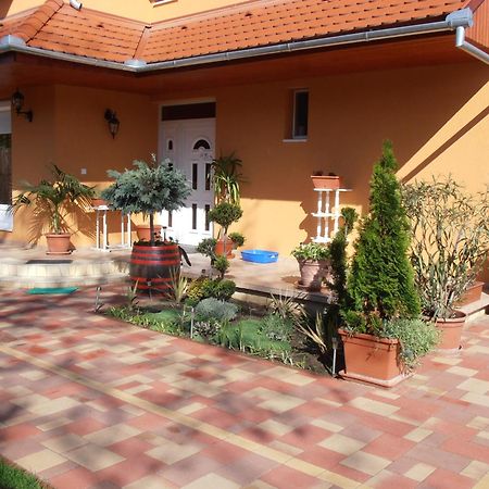 Gal Apartmanhaz Harkány Exteriér fotografie