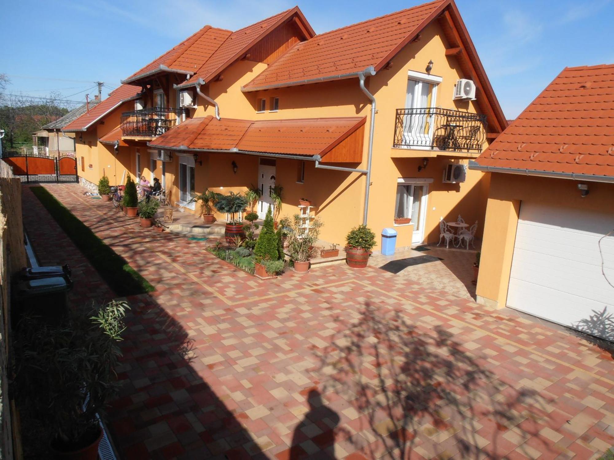 Gal Apartmanhaz Harkány Exteriér fotografie